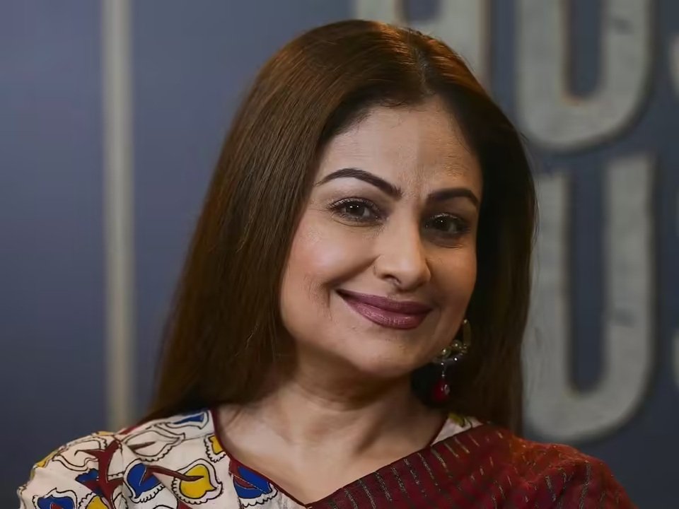 ayesha jhulka age