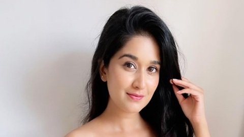 prachi bansal age