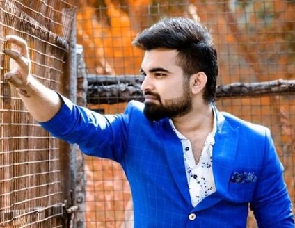 anchor pradeep age