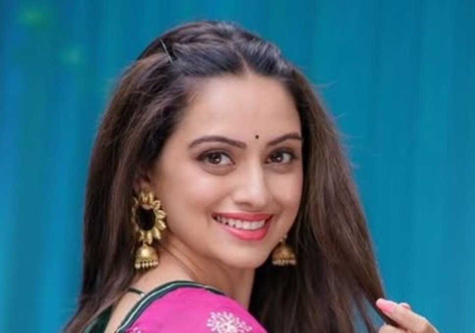 shruti marathe age