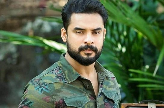 tovino thomas age