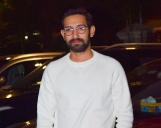 samdish bhatia age