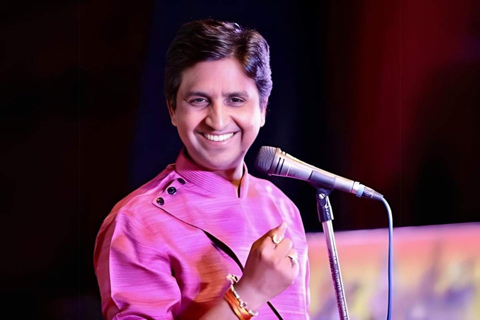 kumar vishwas age