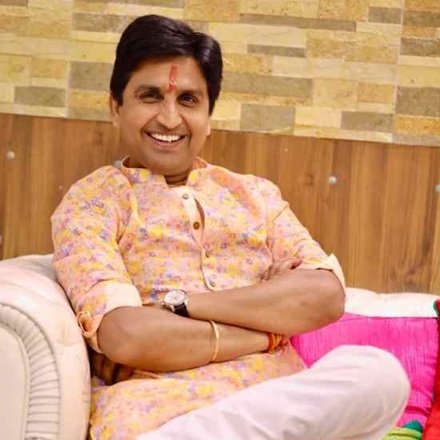 Kumar Vishwas: Age Biography, Early Life, Family, Education, Height, Career, Net Worth & More kumar vishwas age
