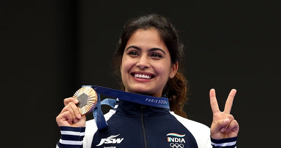 Manu Bhaker: Age, Biography, Career, Achievements and Inspiring Journey of India’s Shooting Star manu bhaker age