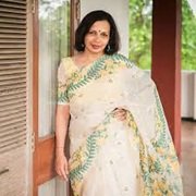 rujuta diwekar age