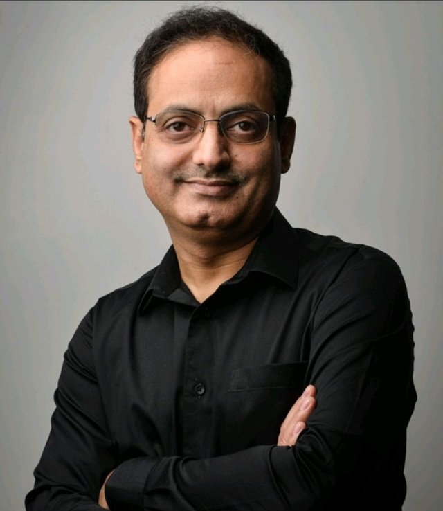 vikas divyakirti age