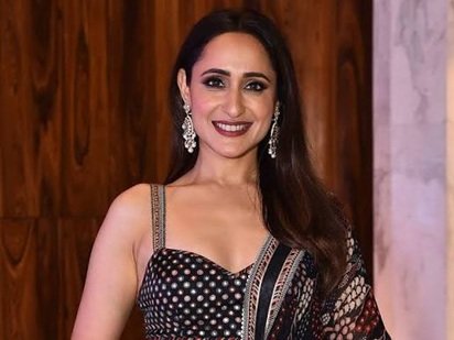pragya jaiswal age