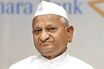 anna hazare age