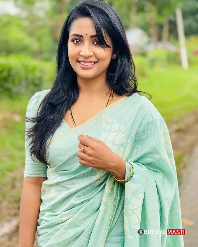navya nair age