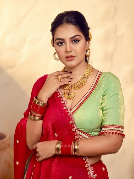 tejaswini nandamuri age